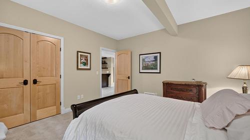 523 Metcalfe Avenue, Kelowna, BC - Indoor Photo Showing Bedroom