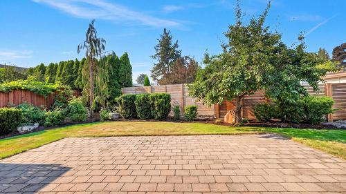 523 Metcalfe Avenue, Kelowna, BC - Outdoor