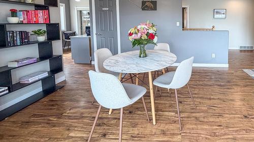 1021 15Th Avenue, Cranbrook, BC - Indoor Photo Showing Dining Room
