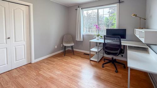 1021 15Th Avenue, Cranbrook, BC - Indoor Photo Showing Office