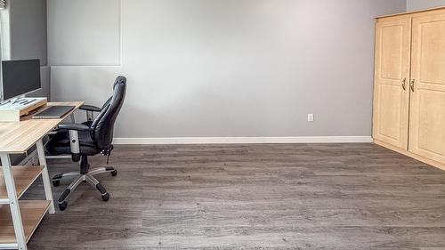 1021 15Th Avenue, Cranbrook, BC - Indoor Photo Showing Office