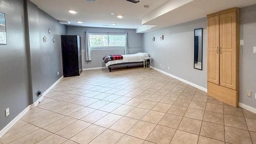 1021 15Th Avenue, Cranbrook, BC - Indoor Photo Showing Other Room