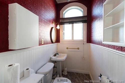 406-408 Algonquin Pl, Saint John, NB - Indoor Photo Showing Bathroom