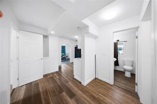 604 Union Ave, Winnipeg, MB - Indoor Photo Showing Other Room