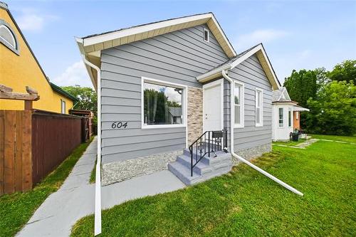 604 Union Ave, Winnipeg, MB - Outdoor