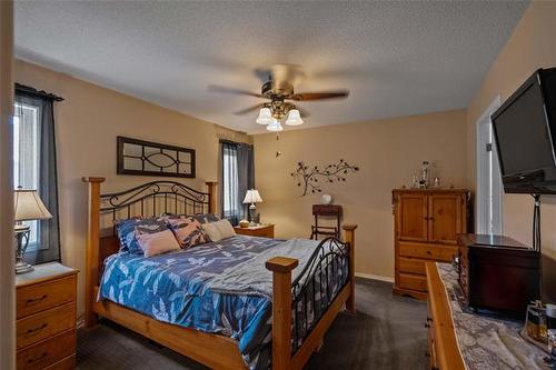 159 Trudell Bay, Winnipeg, MB - Indoor Photo Showing Bedroom