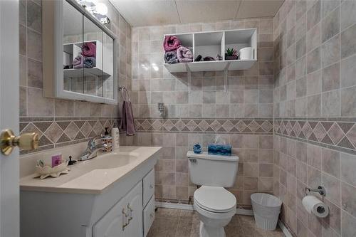 159 Trudell Bay, Winnipeg, MB - Indoor Photo Showing Bathroom