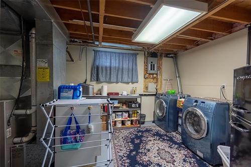 159 Trudell Bay, Winnipeg, MB - Indoor Photo Showing Laundry Room