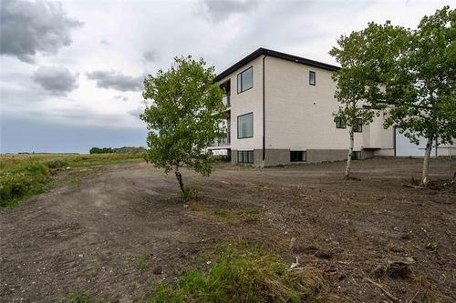 416 Dodds Rd, Headingley, MB - Outdoor