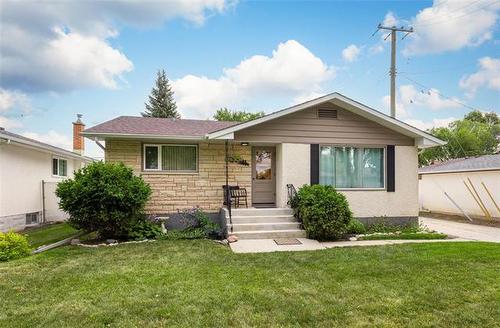 1111 Rothesay St, Winnipeg, MB - Outdoor