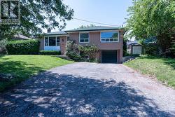 UPPER - 426 SEATON DRIVE Oakville, ON L6L 3Y4