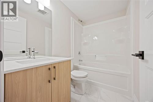 214 St Clair Boulevard Unit# 16, St Clair, ON - Indoor Photo Showing Bathroom