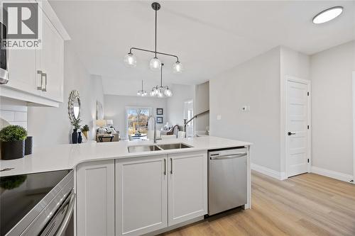 214 St Clair Boulevard Unit# 16, St Clair, ON - Indoor Photo Showing Kitchen With Double Sink