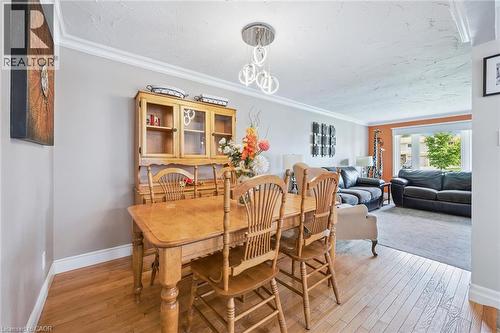 847 Doon Village Road, Kitchener, ON - Indoor
