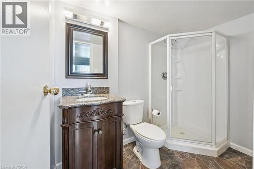 847 Doon Village Road, Kitchener, ON - Indoor Photo Showing Bathroom