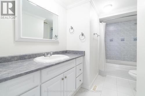 3301 Cambourne Crescent, Mississauga, ON - Indoor Photo Showing Bathroom