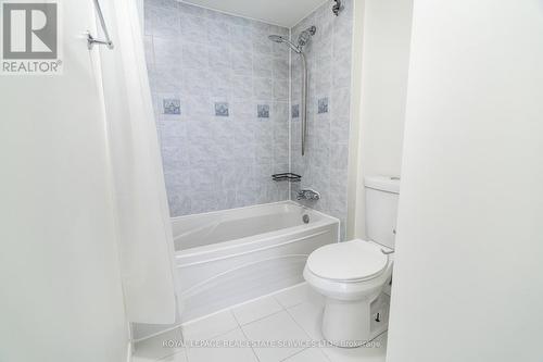3301 Cambourne Crescent, Mississauga, ON - Indoor Photo Showing Bathroom