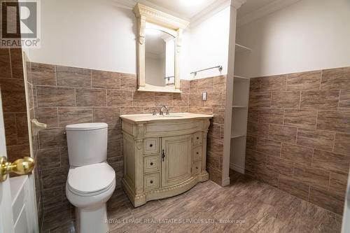 3301 Cambourne Crescent, Mississauga, ON - Indoor Photo Showing Bathroom