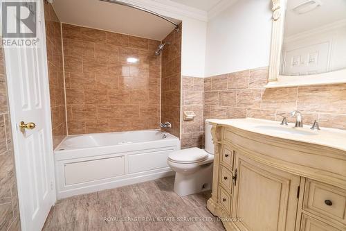 3301 Cambourne Crescent, Mississauga, ON - Indoor Photo Showing Bathroom