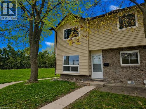 451 ALBERT Street Unit# 6 , Waterloo, Ontario N2L 5A7 4