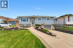 9 CARPENTER Avenue Hamilton, ON L8E 2V2