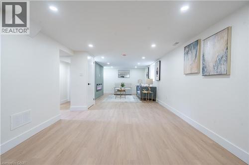 23 Tyrone Drive, Hamilton, ON - Indoor Photo Showing Other Room