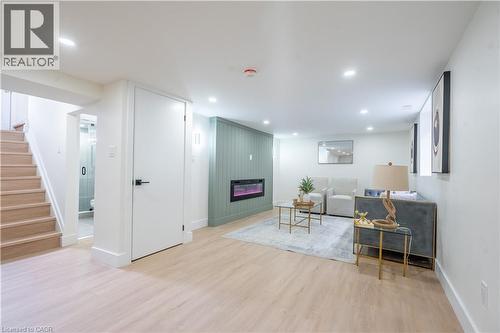 23 Tyrone Drive, Hamilton, ON - Indoor