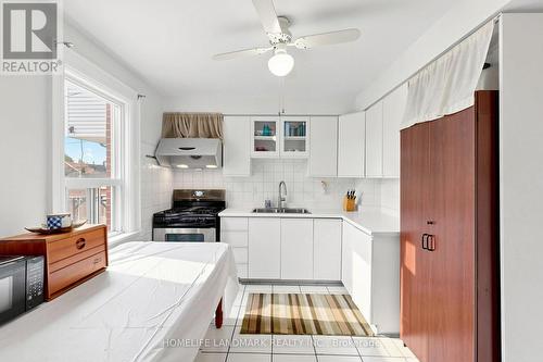 484 Glenholme Avenue, Toronto, ON - Indoor Photo Showing Kitchen