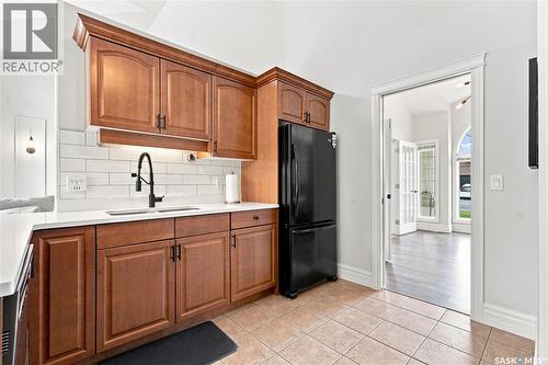 102 Brookdale Crescent, Saskatoon, SK - Indoor Photo Showing Kitchen With Double Sink