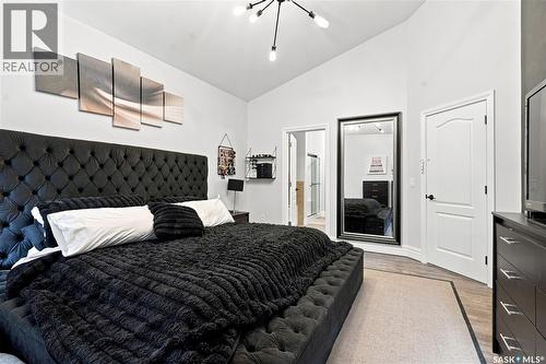 102 Brookdale Crescent, Saskatoon, SK - Indoor Photo Showing Bedroom