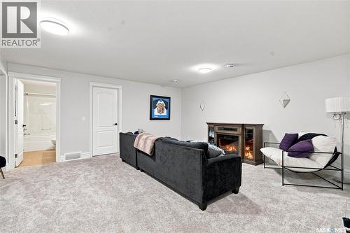 102 Brookdale Crescent, Saskatoon, SK - Indoor