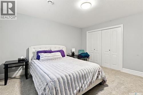 102 Brookdale Crescent, Saskatoon, SK - Indoor Photo Showing Bedroom