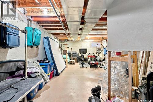 102 Brookdale Crescent, Saskatoon, SK - Indoor