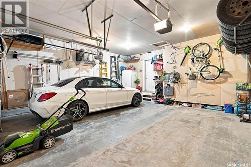 102 Brookdale Crescent, Saskatoon, SK - Indoor Photo Showing Garage