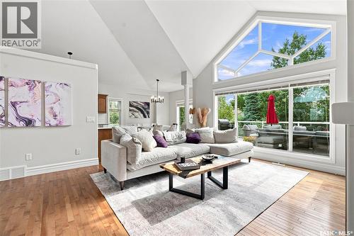 102 Brookdale Crescent, Saskatoon, SK - Indoor Photo Showing Living Room