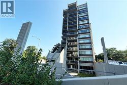 20 SPEERS Road Unit# 1004 Oakville, ON L6K 3R5