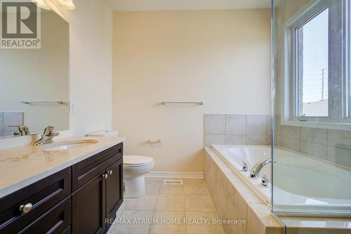 396 Thomas Phillips Drive, Aurora, ON - Indoor Photo Showing Bathroom