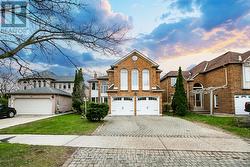 5 BUTLERMERE DRIVE  Brampton, ON L6Y 4S1