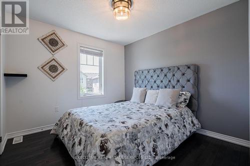 2 Nectarlane Avenue, Caledon, ON - Indoor Photo Showing Bedroom