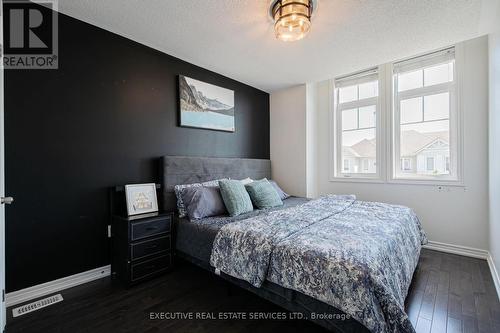 2 Nectarlane Avenue, Caledon, ON - Indoor Photo Showing Bedroom