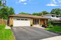 659 CHERRYWOOD DRIVE  Burlington, ON L7T 3W9