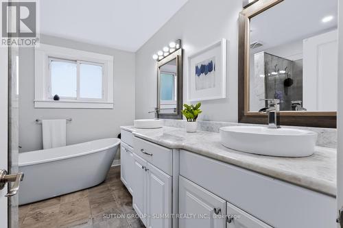 659 Cherrywood Drive, Burlington, ON - Indoor Photo Showing Bathroom