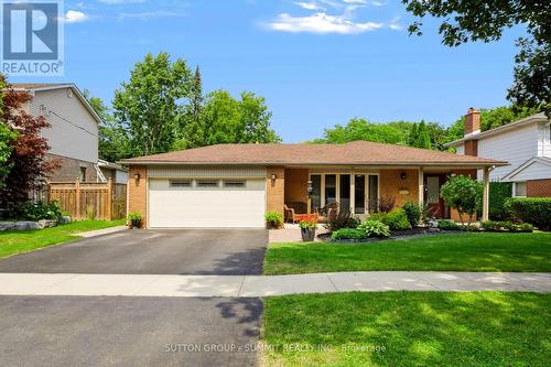 659 Cherrywood Drive, Burlington, ON - Outdoor With Facade