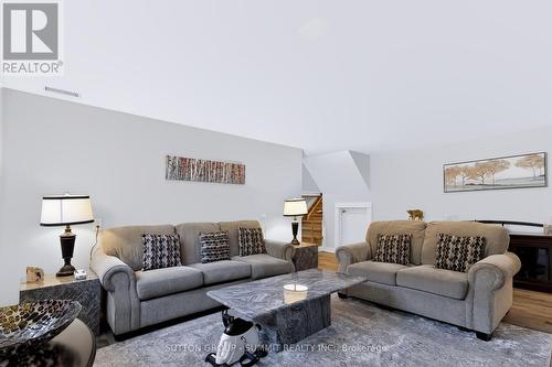 659 Cherrywood Drive, Burlington, ON - Indoor Photo Showing Living Room