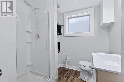659 Cherrywood Drive, Burlington, ON - Indoor Photo Showing Bathroom