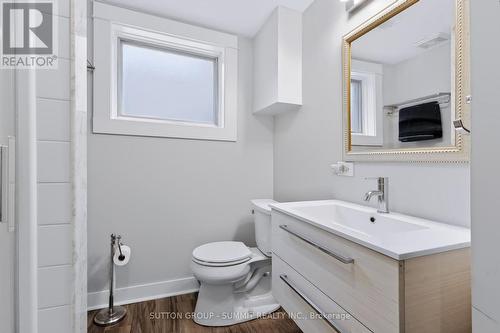 659 Cherrywood Drive, Burlington, ON - Indoor Photo Showing Bathroom