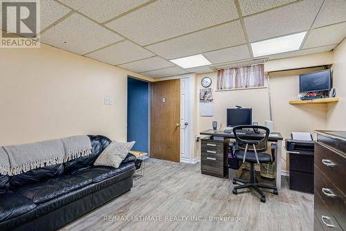 632 Trethewey Drive, Toronto, ON - Indoor