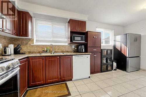 3126 Redbank Crescent, Mississauga, ON - Indoor Photo Showing Kitchen With Double Sink