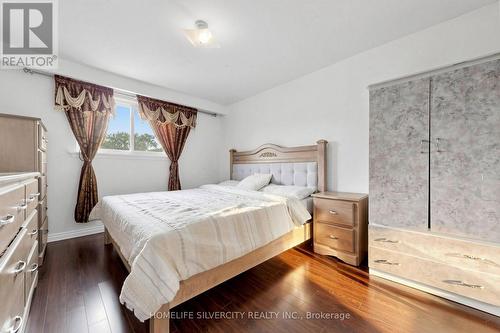 3126 Redbank Crescent, Mississauga, ON - Indoor Photo Showing Bedroom