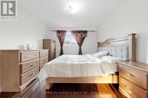 3126 Redbank Crescent, Mississauga, ON - Indoor Photo Showing Bedroom